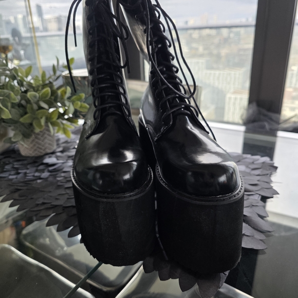 Black Platform Boots - Picture 6 of 8